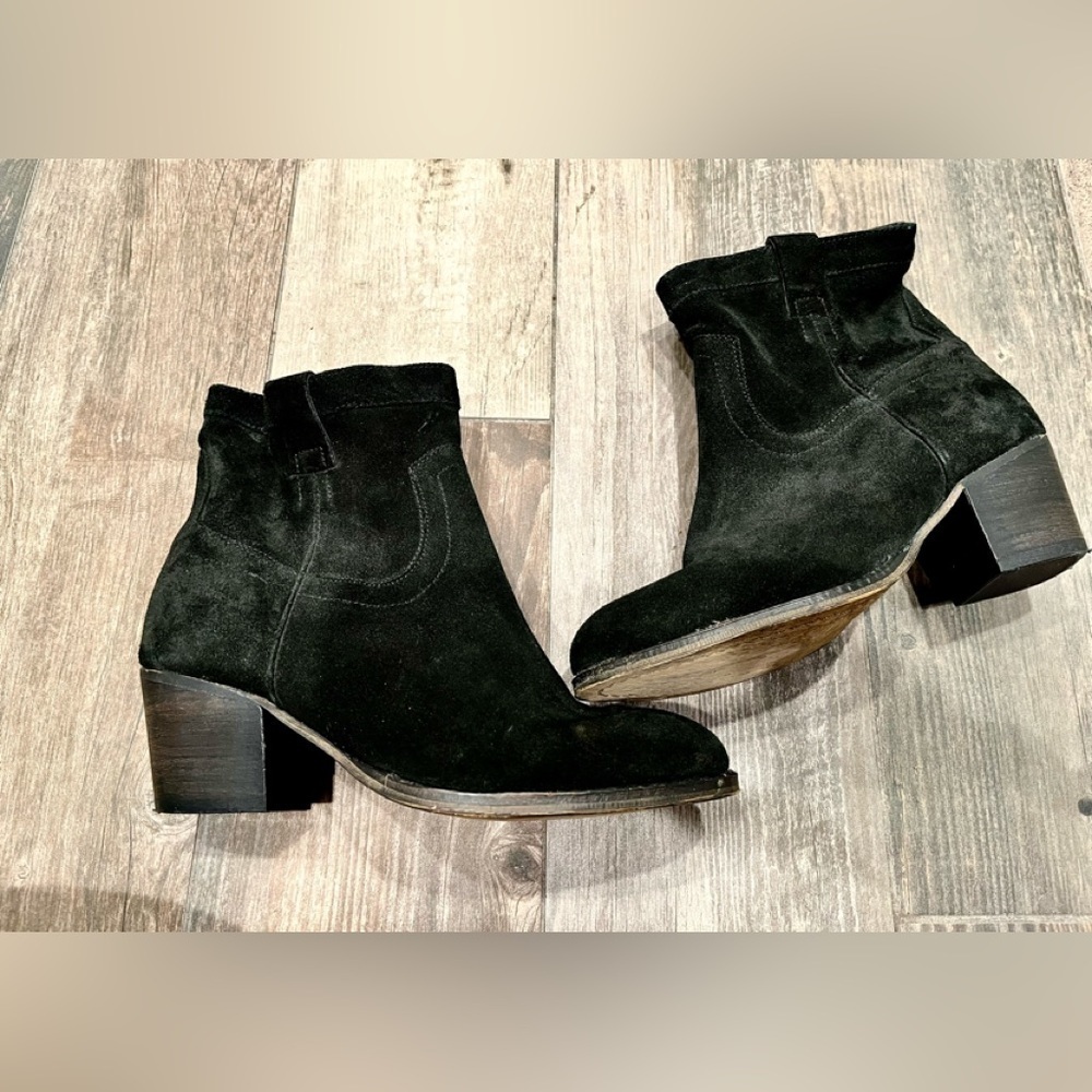 Steve Madden SHAKKERR Black Suede Ankle Boot Heels Size 8